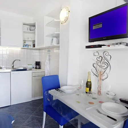 Apartamento Toni By Interhome