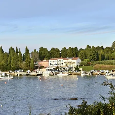 아파트 Toni By Interhome 사부드리자